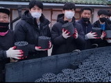 홍천서 연탈배달 복싱선수들 봉사활동 나서