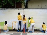HDC현대산업개발, 용산구 용강중 담장에 벽화 봉사…지역 상생 지속