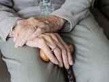 여성노인 10명 중 3명 골다공증